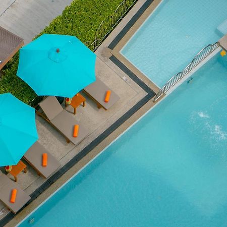 Recenta Suite Phuket Suanluang Extérieur photo