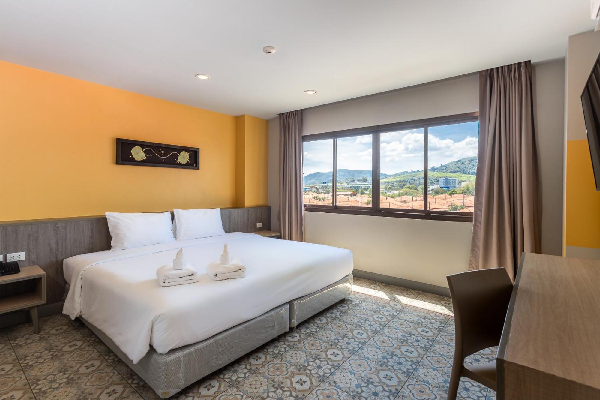 Recenta Suite Phuket Suanluang Extérieur photo